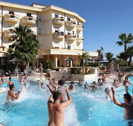 Sunshine Club Hotel And Spa Ricadi 4* Ricadi