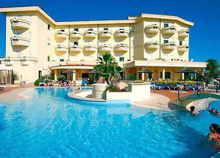 Sunshine Club Hotel And Spa Ricadi Hotel Ricadi